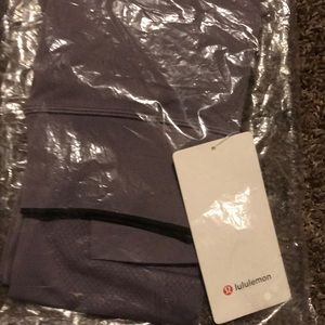 LULUEMON TIGHTS NEW IN PACK SZ4